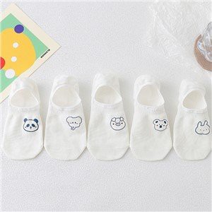 Egyedi logómintás bokanyomott zokni